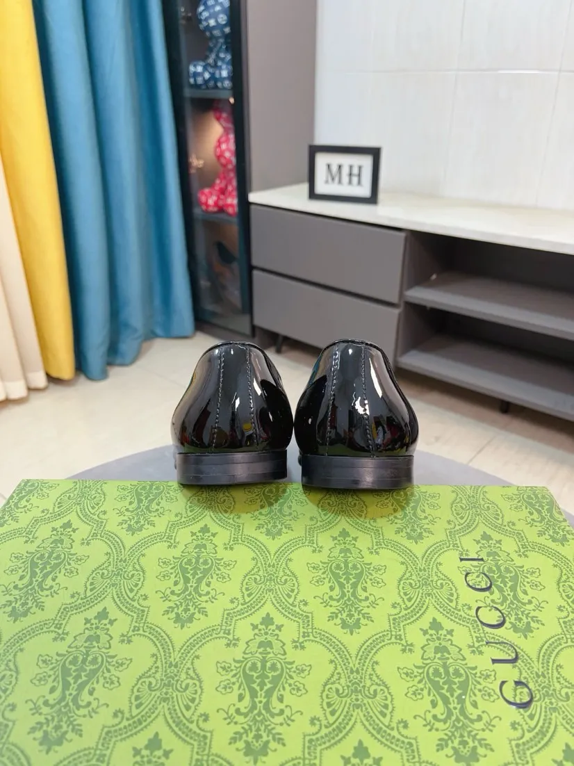 Men's shoes 💰500🌹🌹【GUCCI】The most popular classic Gucci leather shoes. Synchronized with the official website, the upper is made of Italian first-layer cowhide ➕cowhide lining, with unique brand and unique craftsmanship. Highlighting the hot style of the new year. Stop hesitating, stop wandering, get it now. Number: 38--44